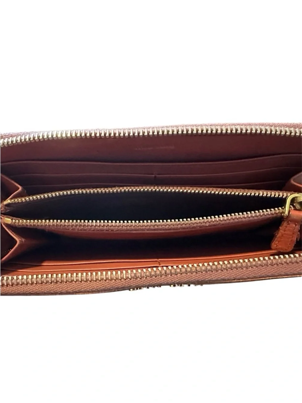 Miu Miu- Authentic 🍀 Croc-Embossed Patent Leather Zip Wallet in Cognac Brown